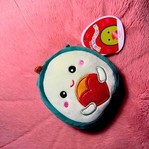 ❤️Sale❤️NWT Squishmallows Valentines Day 5” Austin The Avocado 2022 Edition
